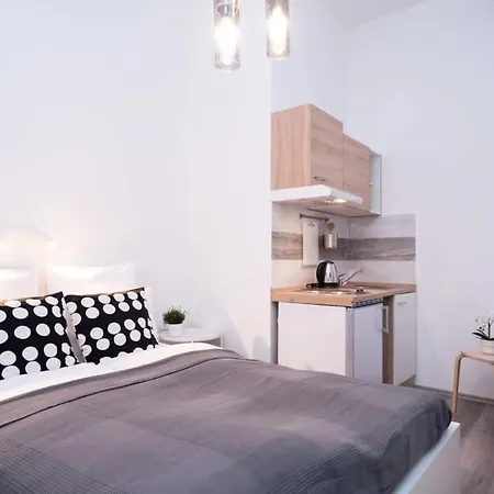 New Comfy At Convenient Location * Budapest