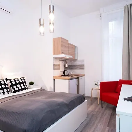 New Comfy At Convenient Location *