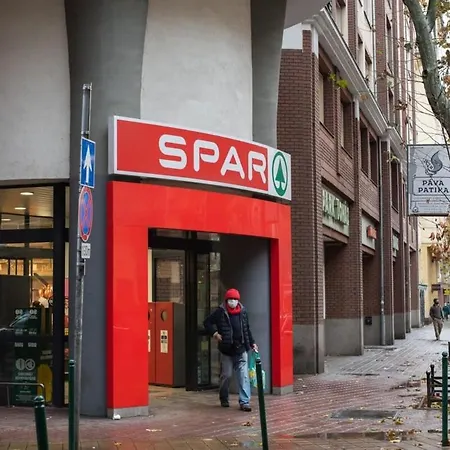Apartment New Comfy At Convenient Location Budapest