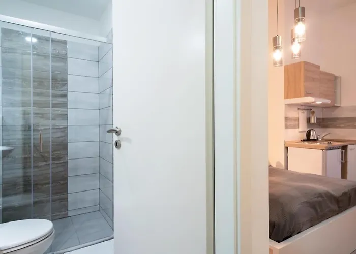 New Comfy At Convenient Location Διαμέρισμα