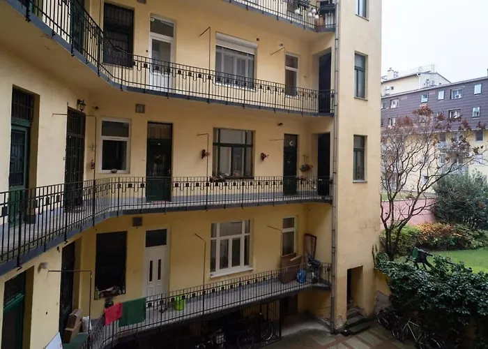 New Comfy At Convenient Location * Βουδαπέστη